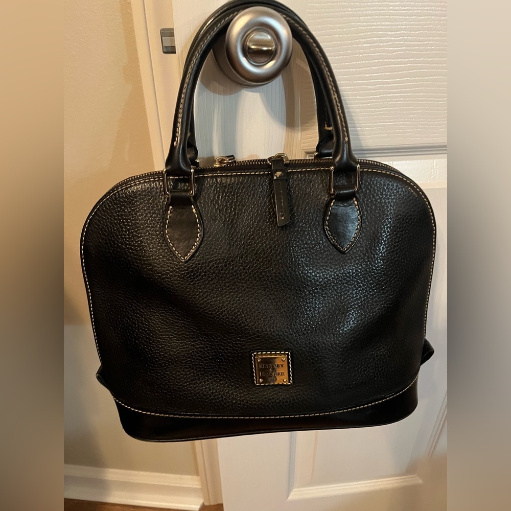 Dooney &Bourque satchel bag
